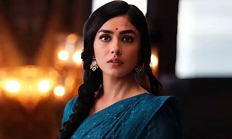 Image Credits: Instagram.com/mrunalthakur