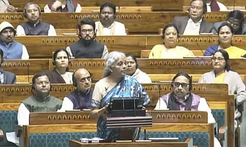 மத்திய உள்துறை அமைச்சகத்திற்கு ரூ.2 லட்சம் கோடி நிதி ஒதுக்கீடு