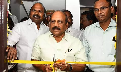 மறுகட்டுமான திட்டப் பயனாளிகள் செலுத்த வேண்டிய பங்களிப்பு தொகையை அரசே ஏற்றுள்ளது - அமைச்சர் தா.மோ.அன்பரசன் தகவல்