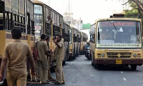 போக்குவரத்து தொழிலாளர்களின் 15-வது ஊதிய ஒப்பந்தம்: தமிழக அரசு சார்பில் குழு அமைப்பு