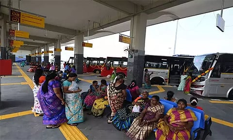 தமிழகம் முழுவதும் 500 சிறப்பு பஸ்கள் இயக்கம்