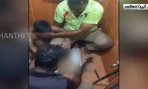 கழிவறை துளையில் சிக்கிய சிறுவனின் கால் - 4 மணிநேர போராட்டத்திற்கு பிறகு பத்திரமாக மீட்பு