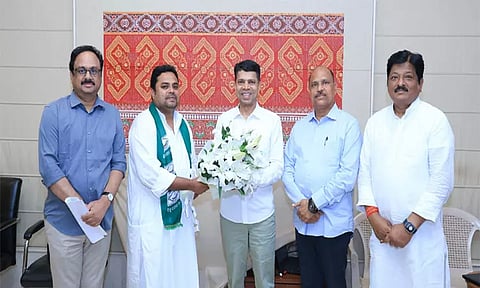 காங்கிரஸ் முன்னாள் எம்.எல்.ஏ. அன்ஷுமன் மொகந்தி பிஜு ஜனதா தளத்தில் இணைந்தார்