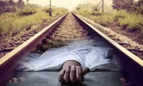 ஜார்க்கண்ட்: ரெயில் தண்டவாளத்தில் 4 பேரின் உடல்கள் கண்டெடுப்பு - போலீஸ் விசாரணை