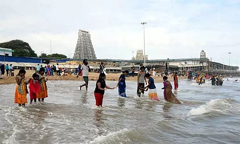 மாசித் திருவிழா: திருச்செந்தூர் சுப்பிரமணிய சுவாமி கோவிலில் இன்று தேரோட்டம்