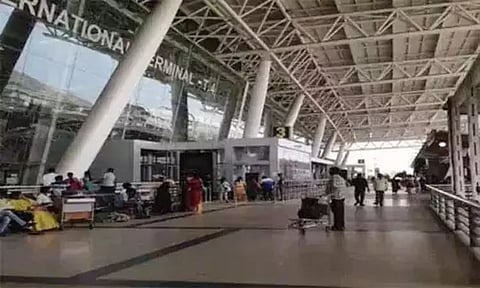 தாய்லாந்தில் இருந்து கடத்தி வரப்பட்ட ரூ.7 கோடி மதிப்புள்ள 'கஞ்சா' பறிமுதல்- தப்பி ஓடியவரை தேடும் போலீஸ்