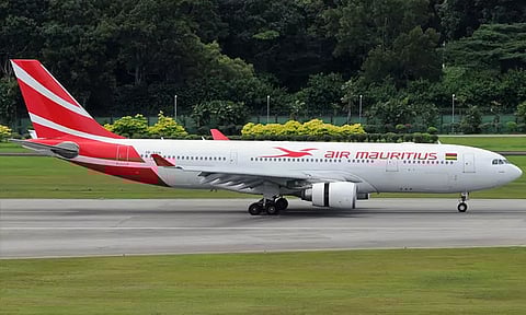 ஏர் மொரீஷியஸ் விமானத்தில் இயந்திர கோளாறு; பயணிகளுக்கு மூச்சு திணறல்