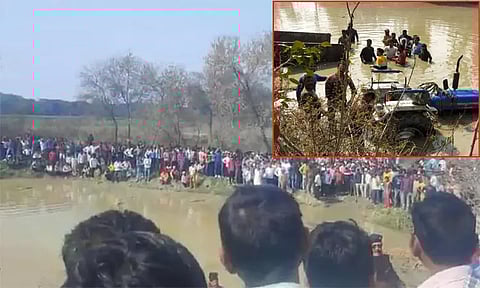 கங்கையில் புனித நீராட சென்றபோது கோர விபத்து.. குளத்தில் டிராக்டர் விழுந்து 22 பேர் பலி