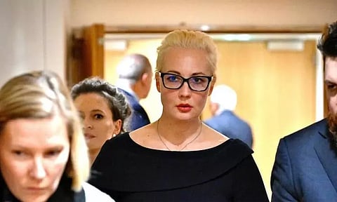 தனது கணவரின் உடலை ஒப்படைக்க புதின் மறுப்பதாக நவால்னியின் மனைவி குற்றச்சாட்டு