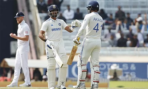 4-வது டெஸ்ட்: அரைசதம் விளாசினார் இந்திய வீரர் துருவ் ஜூரெல்