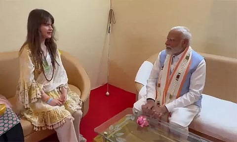 அண்ணாமலையார் பக்தி பாடலை தாளமிட்டு கேட்டு ரசித்த பிரதமர் மோடி - வீடியோ வைரல்