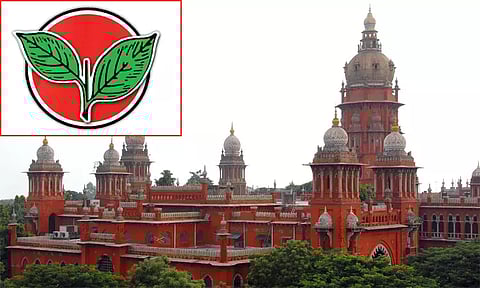 அ.தி.மு.க.வுக்கு இரட்டை இலை சின்னம் வழங்க கூடாது: ஐகோர்ட்டில் வழக்கு