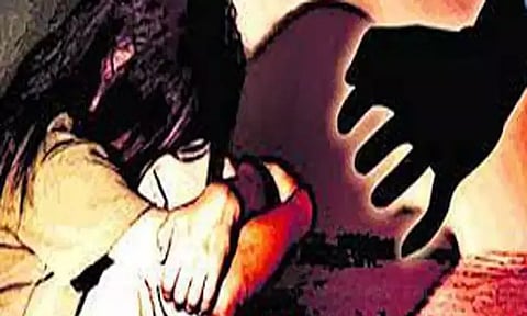 பிளஸ்-2 மாணவியை கர்ப்பமாக்கிய கட்டிட மேஸ்திரி கைது