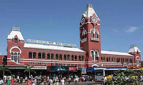 சுகாதாரம் மற்றும் பாதுகாப்பான உணவு; சென்னை சென்ட்ரல் ரெயில் நிலையத்திற்கு கிடைத்த தரச் சான்றிதழ்