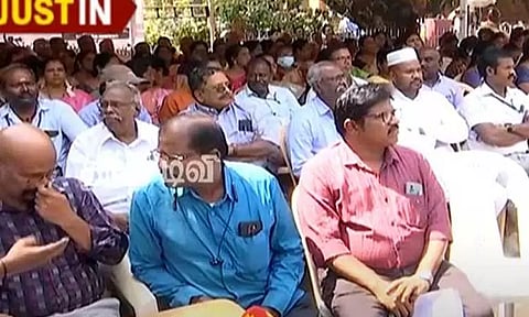 சென்னை பல்கலைக்கழக பேராசிரியர்கள், ஊழியர்கள் போராட்டம்