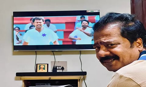 அப்பா.. இது உங்களுக்காக..!" -நடிகர் ப்ரித்வி பாண்டியராஜன் நெகிழ்ச்சி பதிவு