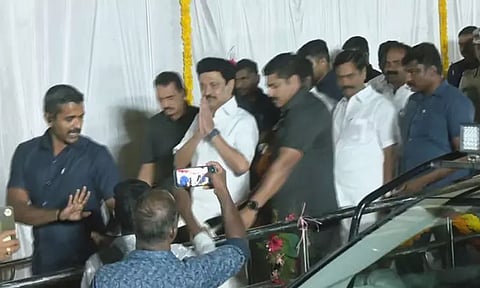 சீர்காழி சென்றடைந்தார் முதல்-அமைச்சர் மு.க.ஸ்டாலின் - தொண்டர்கள் உற்சாக வரவேற்பு