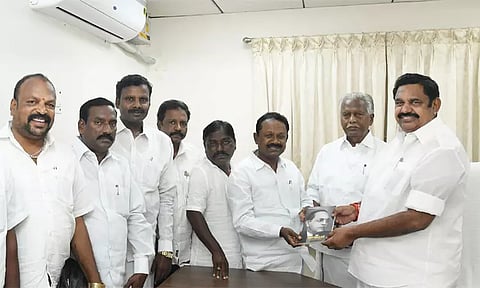 நாடாளுமன்ற தேர்தலில் அ.தி.மு.க.வுக்கு இந்திய குடியரசு கட்சி ஆதரவு