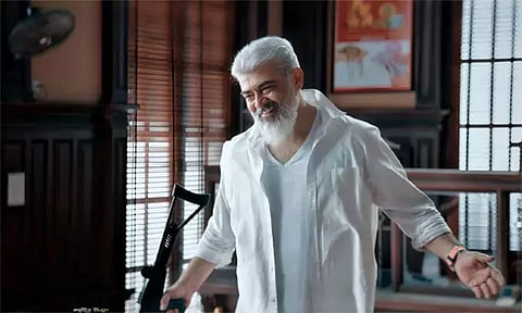 மருத்துவமனையில் இருந்து சிகிச்சை முடிந்து வீடு திரும்பினார் நடிகர் அஜித்