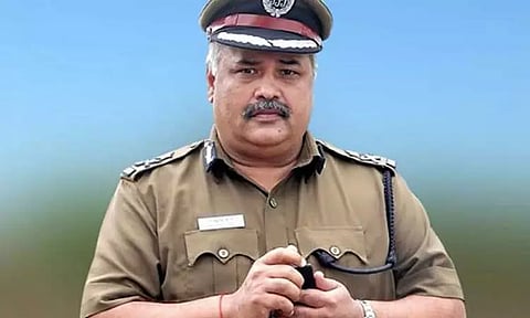 முன்னாள் சிறப்பு டிஜிபி ராஜேஷ் தாஸ் தலைமறைவு என தகவல்