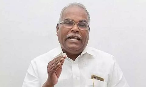 சங்கரன்கோவிலில் காவலர்கள் தாக்கியதில் வேன் டிரைவர் உயிரிழப்பு - முதல்-அமைச்சருக்கு கே.பாலகிருஷ்ணன் கடிதம்