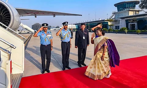 3 நாள் பயணமாக மொரிஷியஸ் புறப்பட்டு சென்றார் ஜனாதிபதி திரவுபதி முர்மு