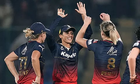 பெண்கள் பிரீமியர் லீக்: பிளே ஆப் சுற்றுக்குள் நுழைந்த பெங்களூரு