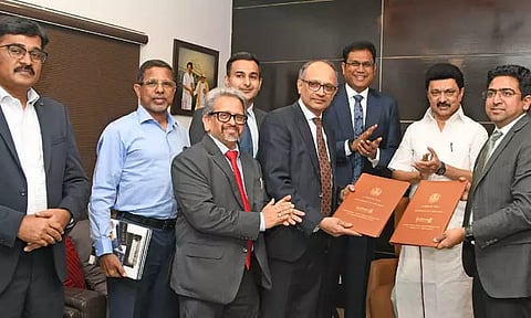 முதல்-அமைச்சர் முன்னிலையில் டாடா மோட்டார்ஸ் நிறுவனம் ரூ.9,000 கோடிக்கு புரிந்துணர்வு ஒப்பந்தம்