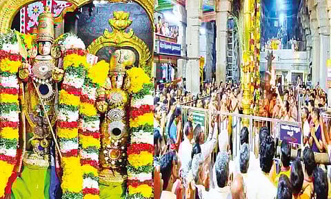 திருப்பரங்குன்றத்தில் பங்குனி திருவிழா தொடங்கியது