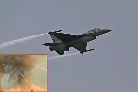 எல்லை தாண்டி ஆப்கானிஸ்தானில் வான் தாக்குதல் நடத்திய பாகிஸ்தான்: குழந்தைகள் உள்பட 8 பேர் பலி