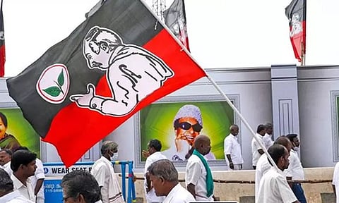 இரட்டை இலை சின்னத்திற்கு எதிராக தேர்தல் ஆணையத்தில் மேலும் ஒரு மனு தாக்கல்