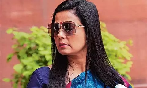 பிரச்சாரத்தை தடுக்க முயற்சி; சி.பி.ஐ. விசாரணைக்கு எதிராக தேர்தல் ஆணையத்திற்கு மஹுவா மொய்த்ரா கடிதம்