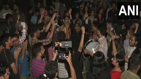 ஜே.என்.யூ. மாணவர்கள் யூனியன் தேர்தல்; 4 இடங்களிலும் இடதுசாரி கட்சி வெற்றி