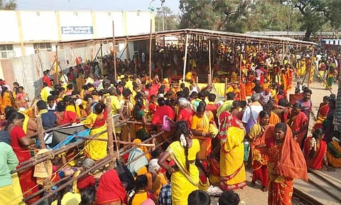 பண்ணாரி மாரியம்மன் குண்டம் திருவிழா - குவிந்த பக்தர்கள்