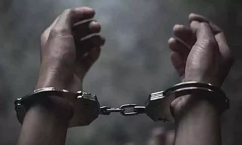 மும்பை அருகே ரூ.23 லட்சம் பணத்திற்காக சிறுவன் கடத்தி கொலை - டெய்லர் கைது