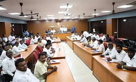 முதல் கட்ட தேர்தல் நடைபெறும் தொகுதிகளில் வேட்பு மனுக்கள் மீதான பரிசீலனை தொடங்கியது