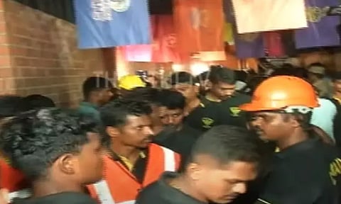 ஆழ்வார்ப்பேட்டை கேளிக்கை விடுதி விபத்து: ரெயில் பணி காரணமா..? - மெட்ரோ நிர்வாகம் விளக்கம்