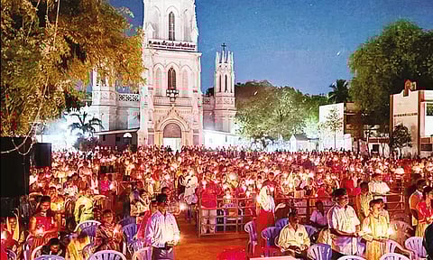 ஈஸ்டர் பண்டிகை கொண்டாட்டம்: கிறிஸ்தவ ஆலயங்களில் சிறப்பு பிரார்த்தனை