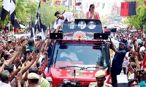 தேர்தல் நடத்தை விதிகளை மீறியதாக அமைச்சர் உதயநிதி ஸ்டாலின் மீது அ.தி.மு.க. பரபரப்பு புகார்