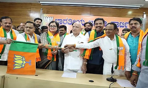 பா.ஜ.க.வில் இணைந்தார் நடிகை சுமலதா