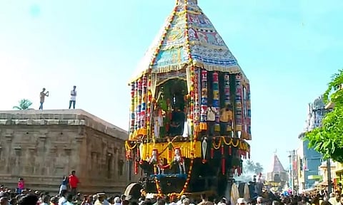 திருவானைக்காவல் ஜம்புகேஸ்வரர் கோவிலில் தேரோட்டம்: திரளான பக்தர்கள் பங்கேற்பு