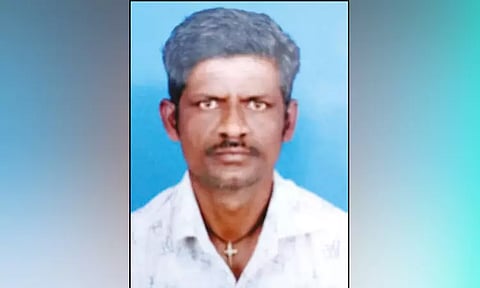 மதுபோதையில் வாக்குவாதம்: தொழிலாளி கல்லால் அடித்துக்கொலை - நண்பர்கள் வெறிச்செயல்