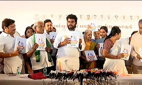 கோவை தொகுதிக்கு 100 வாக்குறுதி: தேர்தல் அறிக்கை வெளியிட்டார் அண்ணாமலை