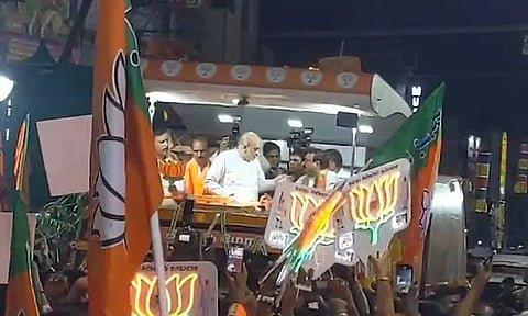 மதுரையில் அமித்ஷா ரோடு ஷோ - பொதுமக்கள், பா.ஜ.க.வினர் உற்சாக வரவேற்பு