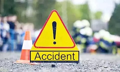 கேரளாவில் பேருந்து கட்டுப்பாட்டை இழந்து விபத்து: தமிழகத்தை சேர்ந்த இருவர் பலி