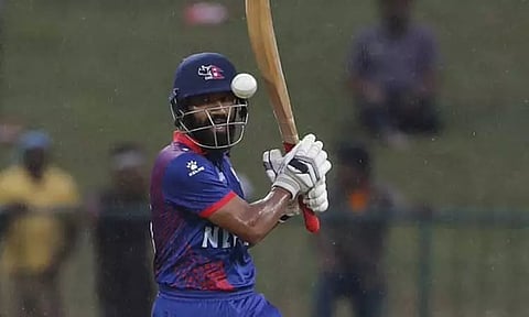 சர்வதேச டி20 போட்டி: ஒரே ஓவரில் 6 சிக்சர் விளாசி நேபாள வீரர் அசத்தல்