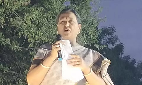 பெண்கள் நாட்டின் கண்கள் என்ற திட்டத்தின் மூலம் ஆண்டுக்கு ரூ. 6 லட்சம் வழங்கப்படும் - பிரேமலதா விஜயகாந்த் பேச்சு