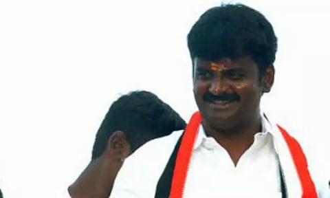 டெல்லி செங்கோட்டையில் ஒலிக்க இரட்டை இலைக்கு வாக்களியுங்கள் - முன்னாள் அமைச்சர் விஜயபாஸ்கர் பிரசாரம்