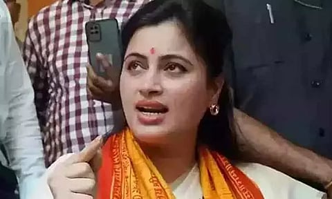 'மோடி அலை எப்போதும் இருக்கிறது, இனிமேலும் இருக்கும்' - பா.ஜ.க. வேட்பாளர் நவ்நீத் ராணா