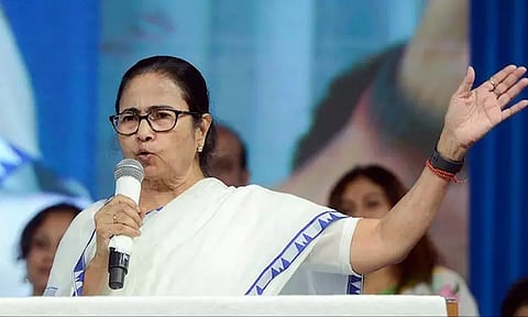 தேர்தல் அறிக்கையை வெளியிட்டது திரிணாமுல் காங்கிரஸ்... மம்தாவின் வாக்குறுதிகள் என்ன?